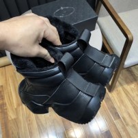 Модные массивные мужские зимние кроссовки с мехом на грубой подошве фото