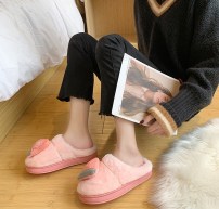 Женские плюшевые тапочки сабо с объемными фруктами фото