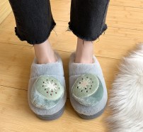 Женские плюшевые тапочки сабо с объемными фруктами фото