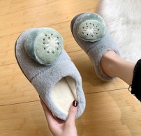 Женские плюшевые тапочки сабо с объемными фруктами фото