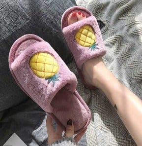 Комнатные тапочки плюшевые с ананасом