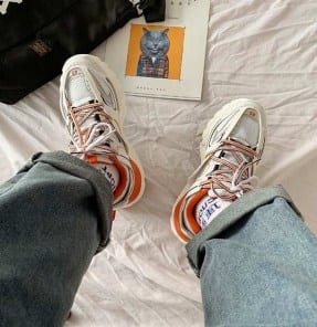 Яркие ретро кроссовки повседневные - парные фото