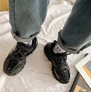 Яркие ретро кроссовки повседневные - парные фото