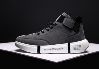 Мужские высокие кроссовки на небольшой белой подошве фото