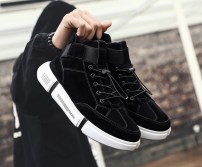 Мужские высокие кроссовки на небольшой белой подошве фото