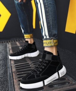 Мужские высокие кроссовки на небольшой белой подошве фото