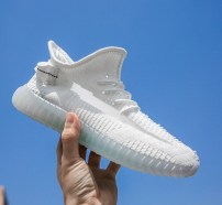 Стильные мужские кроссовки летние с сеткой - изи фото