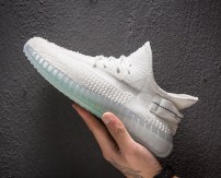 Стильные мужские кроссовки летние с сеткой - изи фото