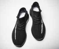 Стильные мужские кроссовки летние с сеткой - изи фото