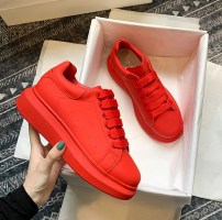 Женские красные кеды на толстой подошве фото