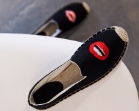 Эспадрильи женские с губами фото