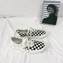 Белые кеды в шахматную клетку фото