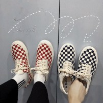 Белые кеды в шахматную клетку фото