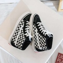 Высокие зимние кеды в клетку женские фото