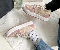 Низкие женские кеды кроссовки в клетку фото