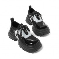 Женские кроссовки с большим квадратным носом на грубой подошве фото