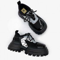 Женские кроссовки с большим квадратным носом на грубой подошве фото