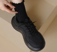 Женские однотонные уличные спортивные кроссовки фото