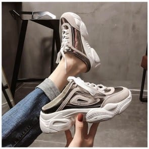 Женские кроссовки с низким задником с лаковыми вставками фото