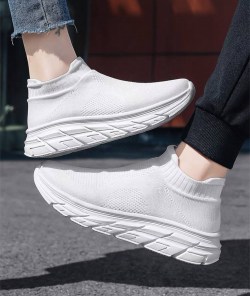 Яркие женские кроссовки носки на необычной подошве фото