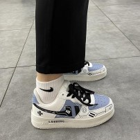 Молодежные кроссовки низкие с надписями и рисунками фото