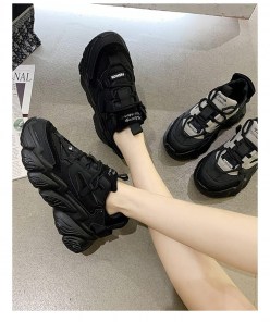 Женские черные масивные кроссовки на грубой подошве фото