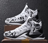  Яркие высокие баскетбольные кроссовки с сеткой и рисунком фото