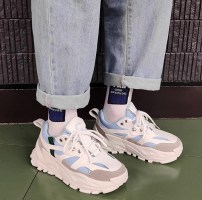 Мужские белые осенние кроссовки с вставками фото