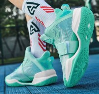 Легкие высокие баскетбольные кроссовки с сеткой и липучкой - разноцветные фото