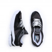 Кроссовки Vans Amzn Trailhead черные с массивной рифленой подошвой фото