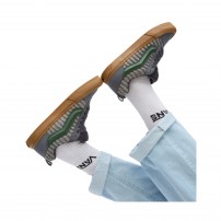 Кеды Vans Knu Skool серо-зеленые с вельветовым верхом и gum-подошвой фото