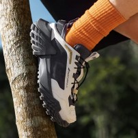 Кроссовки Li-Ning CF SS серебристо-белые с черной сеткой и золотым лого фото