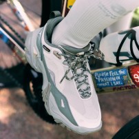 Кроссовки Li-Ning CF Qianxingce 3.0 хаки-серые с темно-зеленым фото