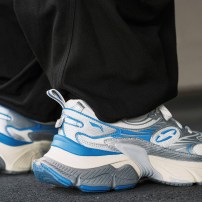 Кроссовки Li-Ning Mother Of Pearl перламутровые с синими контурами фото