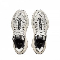 Кроссовки Li-Ning ACE 3.0 молочно-белые с серыми вставками и скульптурной подошвой с арочными вырезами фото