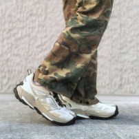 Кроссовки треккинговые Li-Ning Yijie 2.0 V2 кремово-бежевые с серыми вставками и шнуром-стяжкой фото