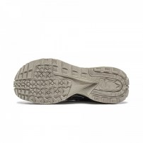 Кроссовки треккинговые Li-Ning CF SE черные с технологией Water Shell и молочно-белой подошвой фото