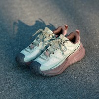 Кроссовки треккинговые Li-Ning CF SE оливково-зеленые с темно-вишневой подошвой фото