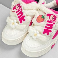 Кеды Li-Ning Zhengcheng V2 белые с ярко-розовыми плюшевыми вставками и значком клубники фото