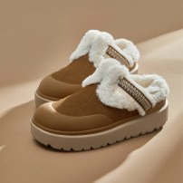 Кроссовки Li-Ning Snuggle Step карамельные слиперы с меховой отделкой и золотистой плетеной перемычкой фото