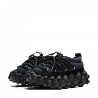 Кроссовки Li-Ning Puff Platform тотально черные с пуховым стеганым верхом и зигзаг-платформой фото