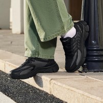 Кроссовки Erke Fishbone Skate черные массивные с сетчатым верхом и надписью ERKE SKATE фото