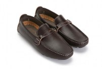 Кожаные мужские мокасины с белой строчкой фото