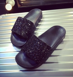 Женские блестящие тапочки фото