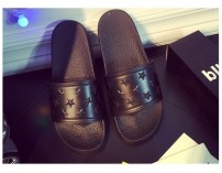 Однотонные тапочки со звездами фото