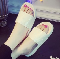 Однотонные тапочки со звездами фото