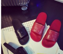 Однотонные тапочки со звездами фото