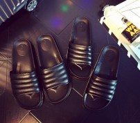 Свободные летние тапочки для двоих фото