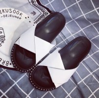 Женские тапочки с переплетом фото