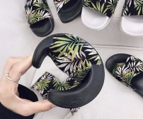 Женские пляжные тапочки фото